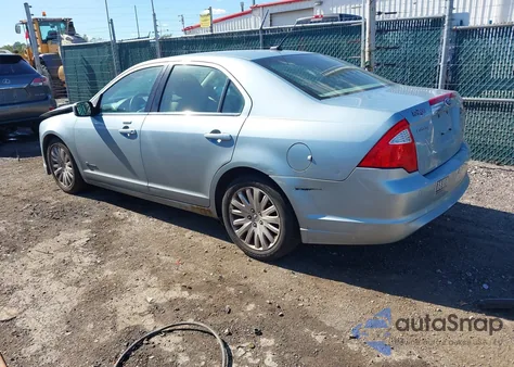 2010 Ford Fusion Hybrid from USA, damaged, VIN 3FADP0L35AR344238